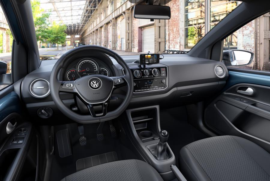 Торпедо Volkswagen up! Connect 2017 года  (LA) (фото 8 из 19)